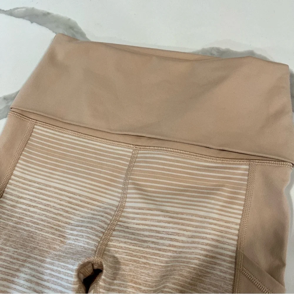 Offline by Aerie women's The‎ Hugger Foldover legging high rise small beige NWOT - Picture 5 of 15